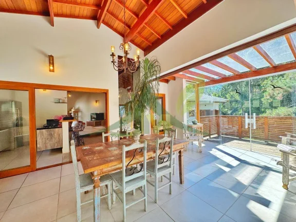 Imagem Casa Mobiliada Alto Padrão em Condomínio - Atibaia