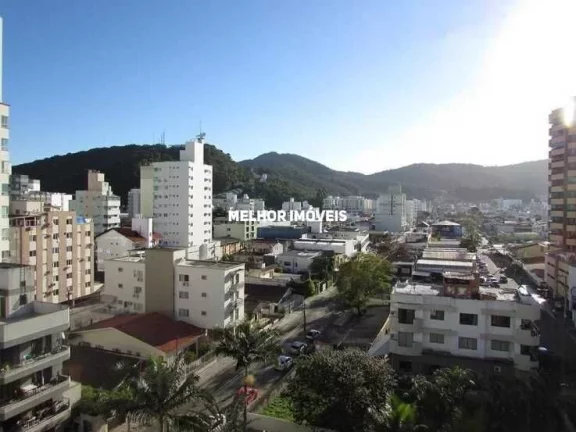 Imagem Apartamento para Locação Anual com 2 Dormitórios e 1 Vaga privativa no Centro de Balneário Camború