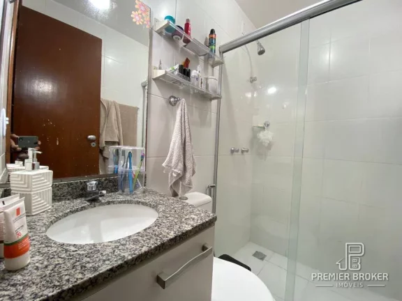 Imagem Apartamento à venda, 60 m² por R$ 470.000,00 - Artistas - Teresópolis/RJ