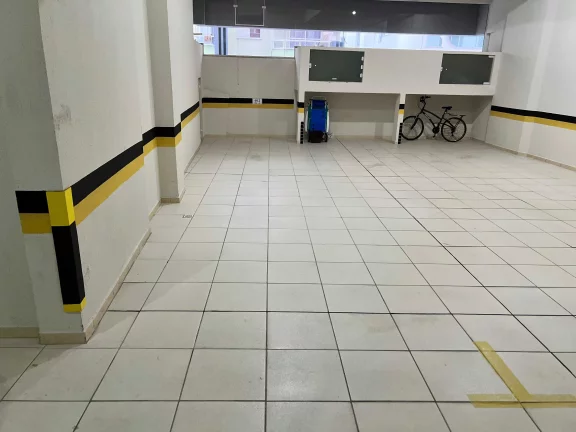 Imagem Apartamento com 3 suítes e 3 vagas de garagem na Meia Praia em Itapema
