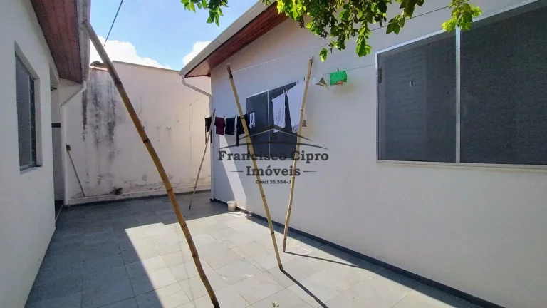 Imagem Casa à venda no bairro Jardim Rony - Guaratinguetá/SP