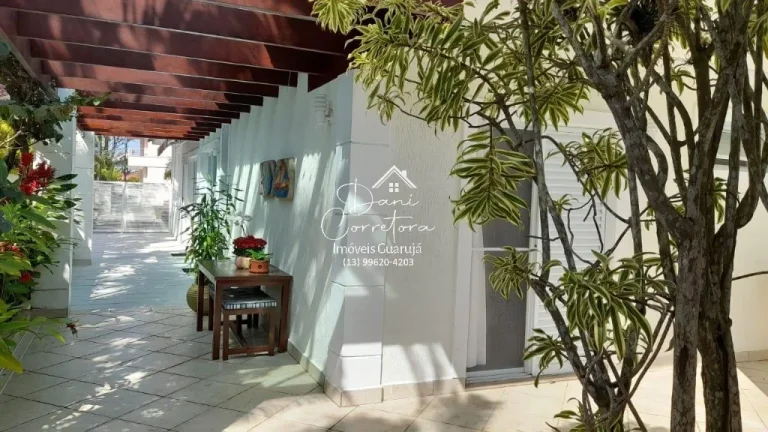 Imagem Casa de Luxo em Condomínio na Enseada - Guarujá-SP: 5 Quartos, 5 Suítes, 2 Salas, 7 Banheiros, 4 Vagas, 350m².