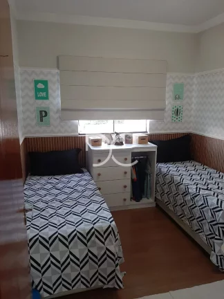 Imagem Condomínio Horto Florestal II - Venda Casa Térrea AC 130m² | AT 152 m² | 3 Dorm | 1 Suíte | 2 Ban | 2 Vagas | Piscina