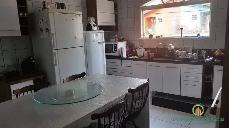 Imagem Casa com 3 dorms ( 1 suite ) em condomínio - Parque Ipê, SP