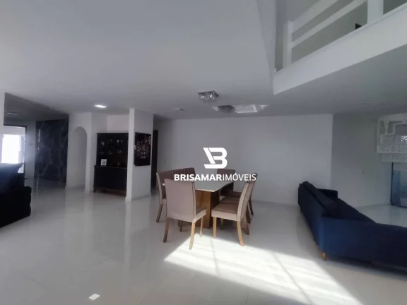 Imagem ENSEADA- CASA SOBRADA À UMA QUADRA DA PRAIA , 06 VAGAS DE GARAGEM, LAZER.