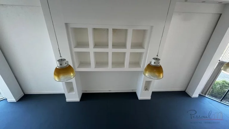 Imagem Sala comercial à venda na SC-401, Florianópolis, com *250 m² de área privativa. O imóvel é ide...