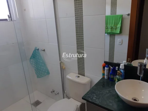 Imagem Lindo apartamento em Camobi semimobiliado com três dormitórios