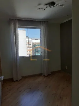 Imagem Apartamento 3 dormitórios, sendo 1 suíte, com armários embutidos, sala 2 ambientes, pisos em mard...