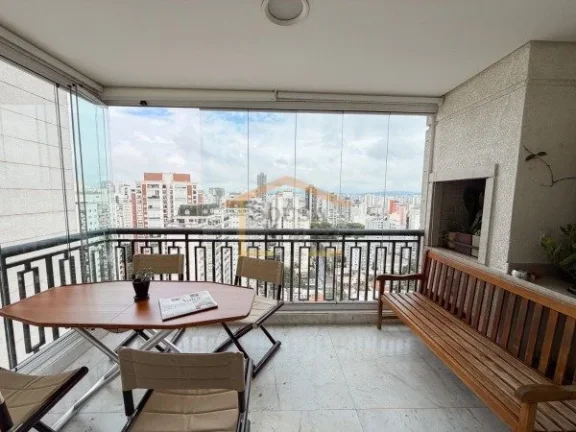 Imagem Duplex com 208 m² de área útil, distribuído em dois andares, com 4 dormitórios, sendo 3 suítes...