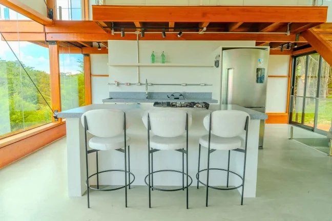 Imagem Exclusividade: Design Moderno com Vista para a Pedra do Baú