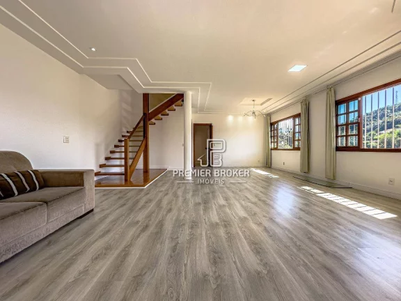 Imagem Oportunidade casa com 4 dormitórios à venda, 200 m² por R$ 940.000 - Panorama Teresópolis/RJ