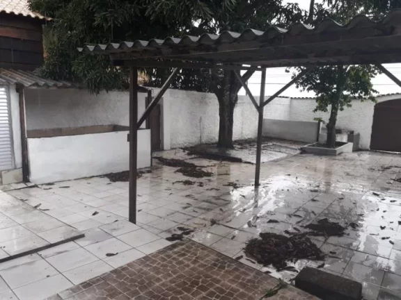 Imagem Casa com 2 dormitórios à venda, 120 m² por R$ 300.000,00 - Ponta do Ambrósio - São Pedro da Aldeia/RJ
