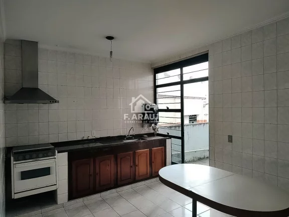 Imagem Casa Comercial à Venda Sorocaba-SP, 2 Quartos, 6 Vagas, 210m².