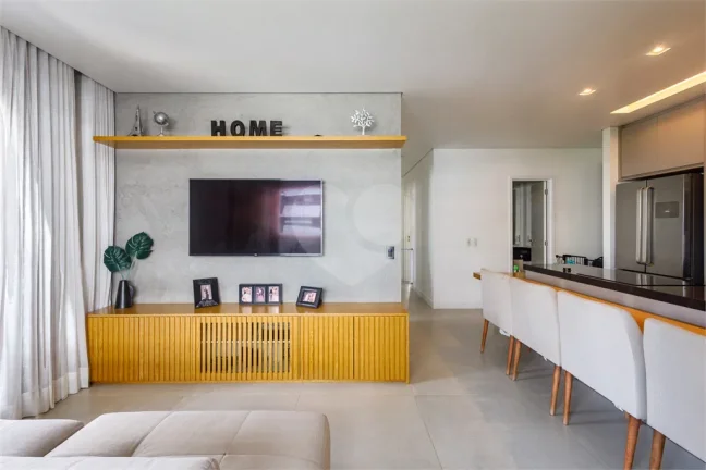 Imagem Apartamento à venda com 3 quartos, sendo 1 suíte, no condomínio Vn Capote Valente, São Paulo - SP