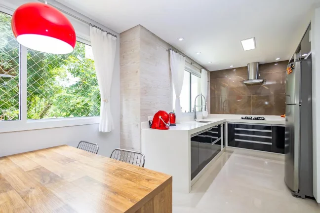 Imagem Casa de alto padrão em condomínio, aceita permuta!