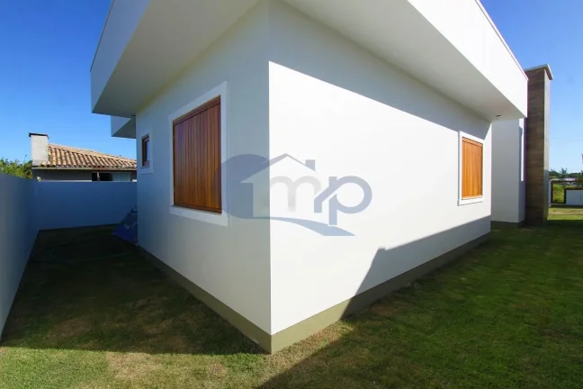 Imagem Casa á venda com 3 dormitórios na praia Rondinha no Arroio do Sal/RS