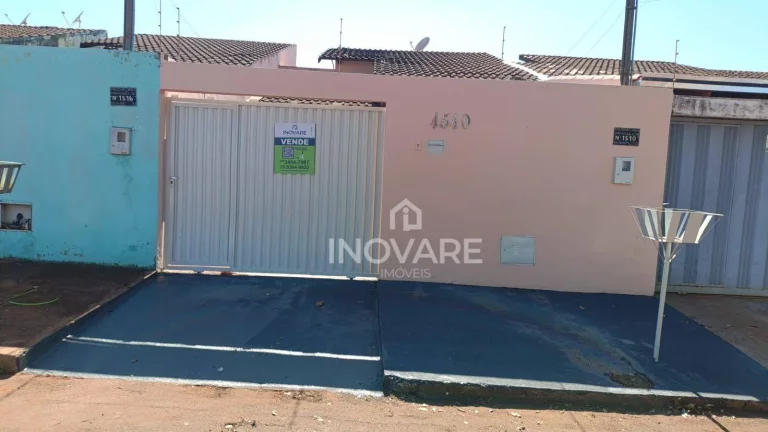 Imagem Casa com 2 dormitórios à venda, 74 m² por R$ 260.000,00 - Buritis III - Itumbiara/GO