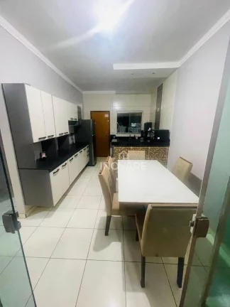 Imagem Casa com 2 dormitórios à venda, 90 m² por R$ 350.000,00 - Setor Buritys - Itumbiara/GO