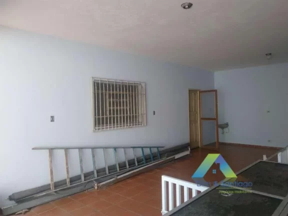 Imagem Casa com 250 m² área construída, terreno total de 400 m².