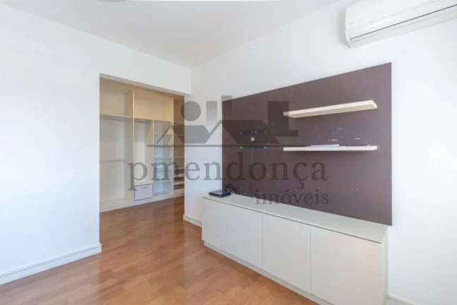 Imagem Apartamento em Perdizes com 225m2, 4 suítes, 5 vagas e Quadra de Tênis