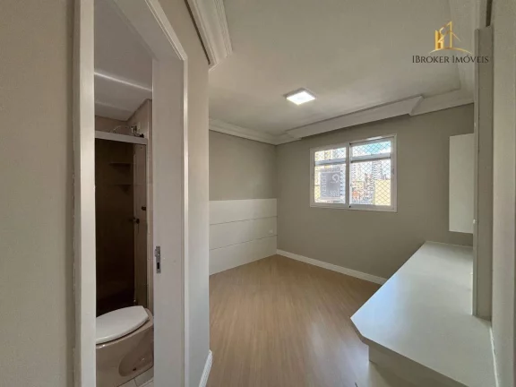 Imagem Apartamento com 2 dormitórios à venda, 74 m² por R$ 560.000,00 - Centro Cívico - Curitiba/PR