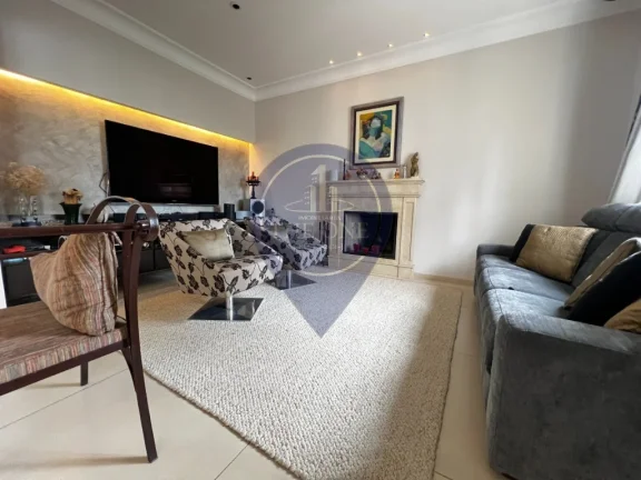 Imagem Imperdível oportunidade de adquirir amplo apartamento de luxo em Moema, São Paulo-SP: 4 quartos, 4 suítes, 2 salas, 6 banheiros, 6 vagas - 313m²!