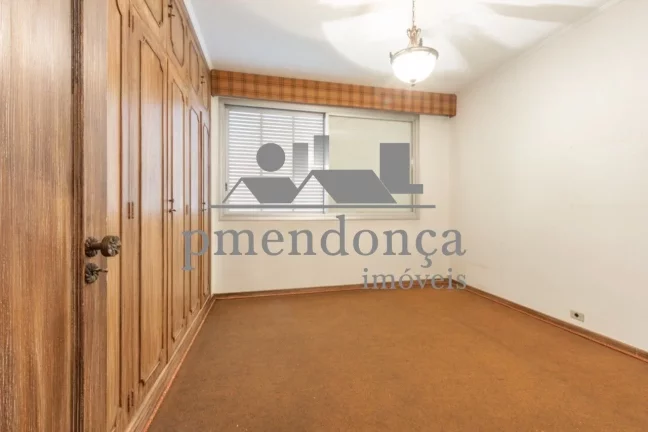 Imagem Apartamento em Higienópolis com 3 dormitórios (1 suíte) e 2 vagas, 240m²