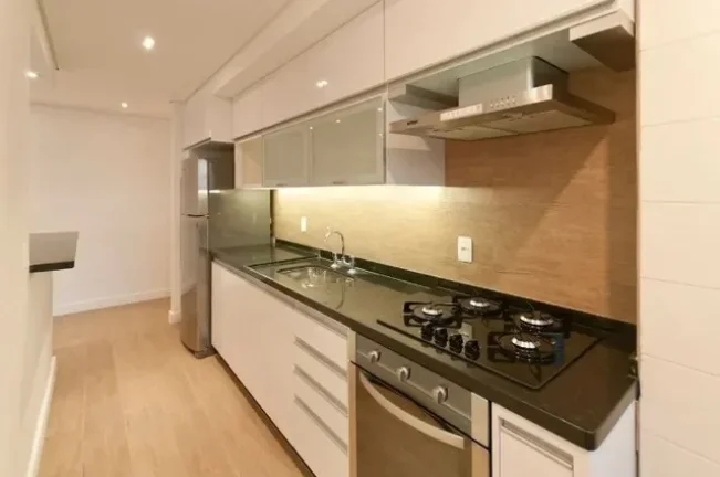 Imagem Apartamento 67M², 2Q, 1 Suíte, 2 Banheiros, 2 Vagas, Academia, Piscina, Churrasqueira, Salão de Festas e Jogos, Hidro, Piscina Aquecida, Home Cinema.