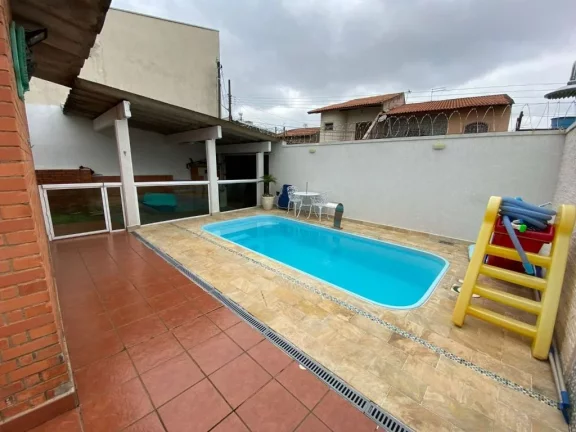 Imagem Casa com 2 dormitórios à venda, 91 m² por R$ 690.000,00 - Vila Tanquinho - Ferraz de Vasconcelos/SP