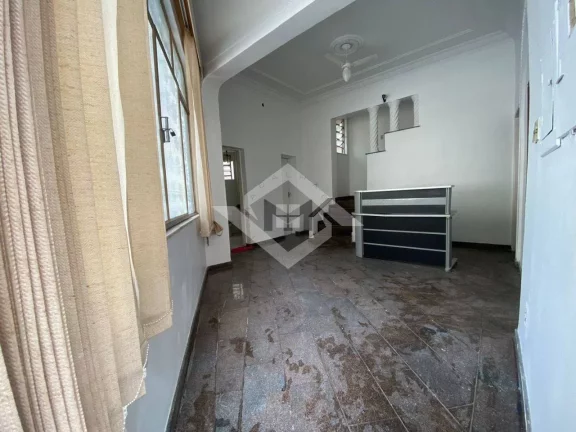 Imagem Casarão de 3 Andares: Venda ou Locação; Amplo, Funcional e Bem Localizado