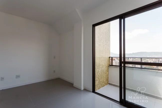Imagem DUPLEX novo na Trindade com 3 quartos