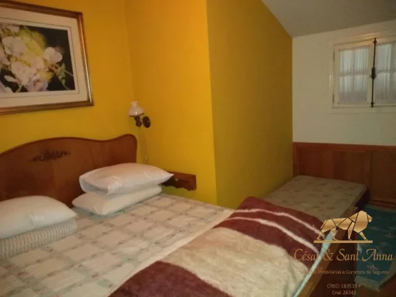 Imagem Casa a 100m da praça do Capivari para até 25 pessoas