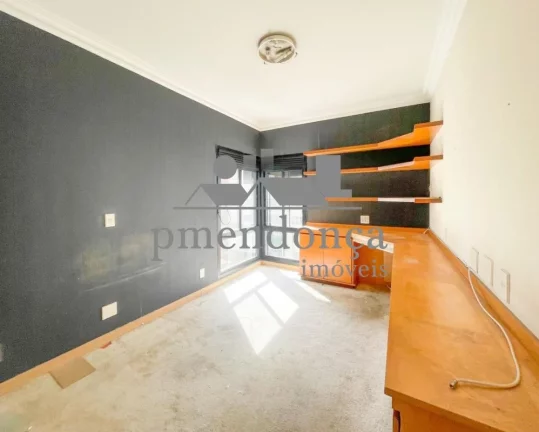 Imagem Apartamento em Perdizes com 03 sui­tes e 04 vagas, 215m².