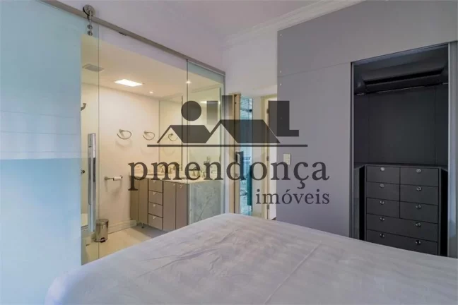 Imagem Apartamento em andar alto, totalmente reformado, em Perdizes com 84m²