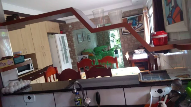 Imagem Sobrado com 3 dormitórios à venda, 200 m² por R$ 1.200.000,00 - Cidade Soberana - Guarulhos/SP