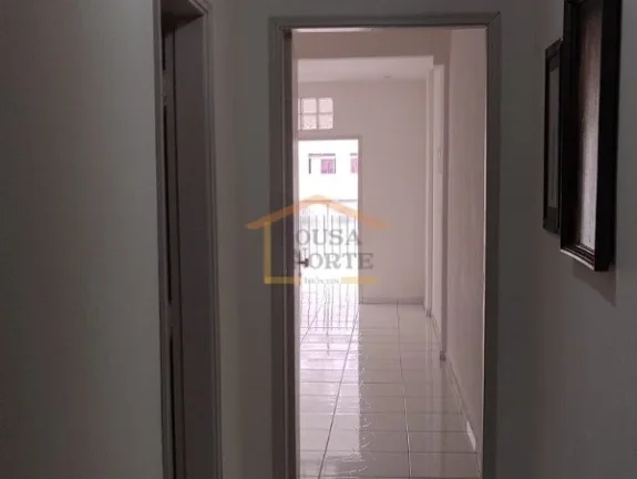 Imagem Apto com 3 dormitórios, sendo 1 suíte, sala ampla, sacada, banheiro social, cozinha, área de serv...