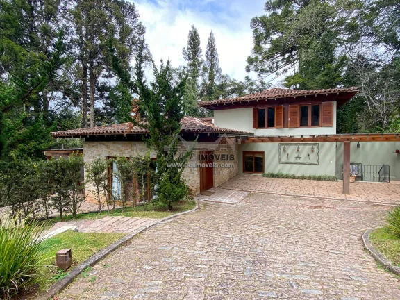 Imagem Casa à venda em Campos do Jordão - Com 04 suítes em condomínio fechado