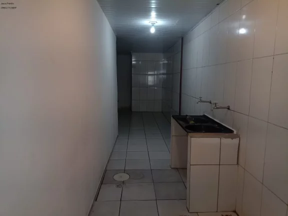 Imagem Loja Para Locação Em Peruíbe. Excelente Localização Em Frente a Banco, Ponto de Ônibus, Prefeitura e Câmara Municipal. OPORTUNIDADE!!!
