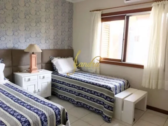 Imagem Casa térrea mobiliada e decorada em dois lotes, ótima localização