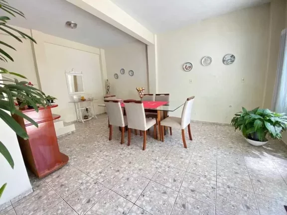 Imagem Casa com 4 dormitórios sendo 1 suíte e 5 vagas de garagem com piscina privativa - Balneário Camboriú
