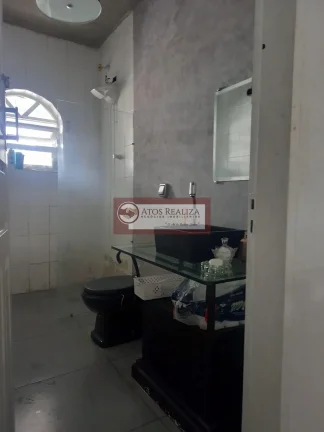 Imagem Sobrado à Venda no Parque Alto do Rio Bonito, SP - 4 Dorms, 680mil