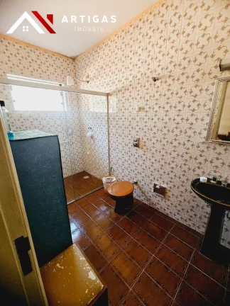 Imagem Oportunidade imperdível: Casa com 3 quartos e 2 vagas de garagem na Vila Palmares, Santo André-SP!