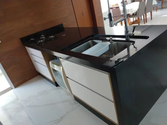 Imagem Sobrado com 3 dormitórios à venda, 320 m² por R$ 2.500.000,00 - Parque Residencial Itapeti - Mogi das Cruzes/SP