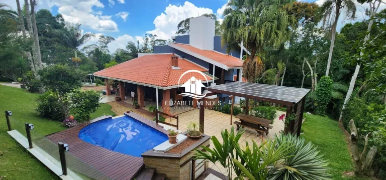 Imagem Sobrado à venda, IPELANDIA, SUZANO - SP Condomínio fechado casa de alto padrão com 2 suítes à venda