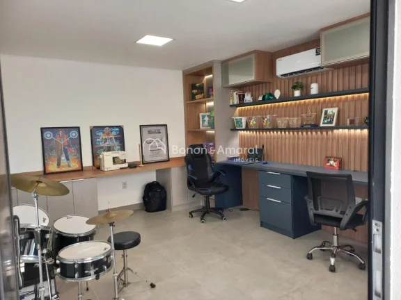 Imagem Esta elegante residência está à venda no condomínio Mont?Alcino, destacando-se por sua sofistica...