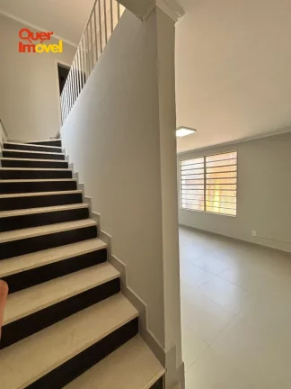 Imagem Excelente Imóvel Comercial para Locação na Vila Seixas, Ribeirão Preto-SP: 3 Quartos, 2 Salas, 2 Banheiros, 3 Vagas de Garagem!