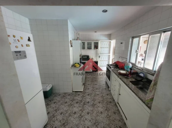 Imagem Casa com 3 dormitórios à venda por R$ 390.000,00 - Trindade - São Gonçalo/RJ