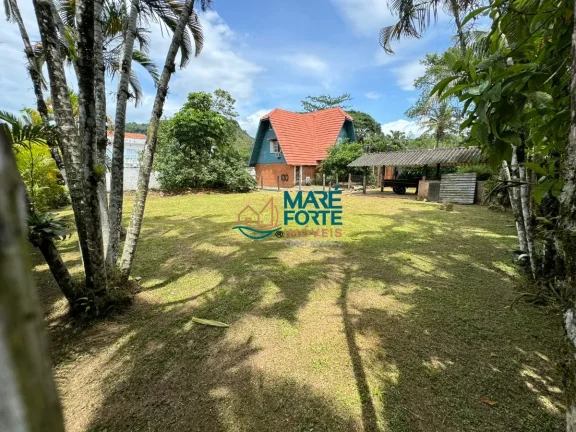 Imagem CASA NA PRAIA MAIS PROCURADA DE UBATUBA, COM UM ENORME TERRENO!