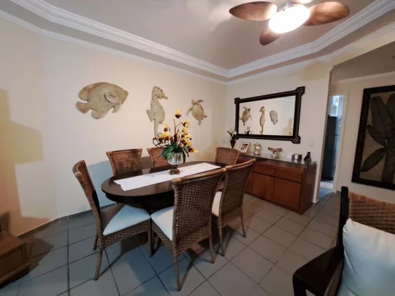 Imagem AMPLO APARTAMENTO COM 4 DORMITÓRIOS, SENDO 3 SUÍTES E O 4º DORMITÓRIO OPCIONAL, 2 VAGAS, VARANDA ESTENDIDA, NA REGIÃO NOBRE DA PITANGUEIRAS NO GUARUJÁ