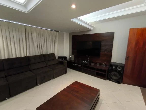 Imagem Sobrado De Esquina Sozinho No Lote No Centro De Sanedor Canedo